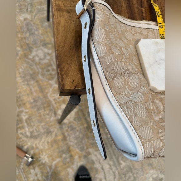 Coach Signature Duffelette Beige Canvas
Leather Trim Crossbody Bag 25697 NWOT - Picture 3 of 14